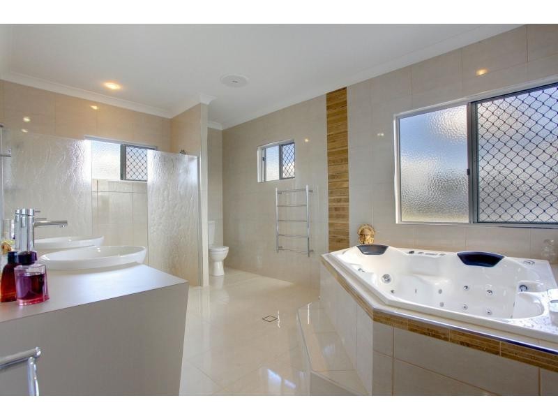 8 Retire Court, Rupertswood QLD 4817