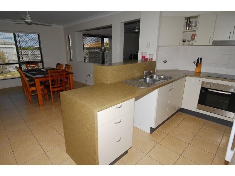 34 Chichester Avenue, Kirwan QLD 4817