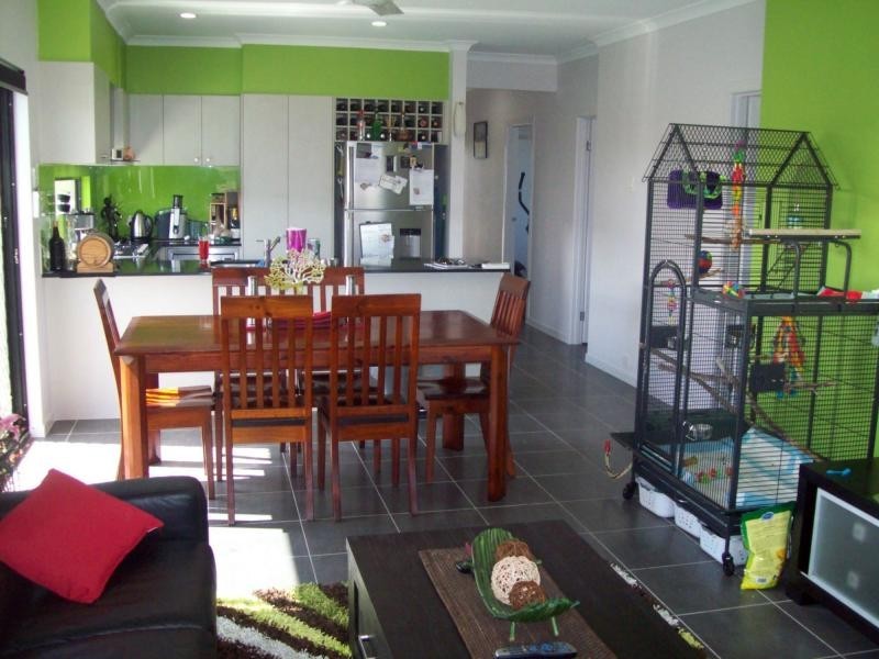 15 Hollanders Crescent, Kelso QLD 4815