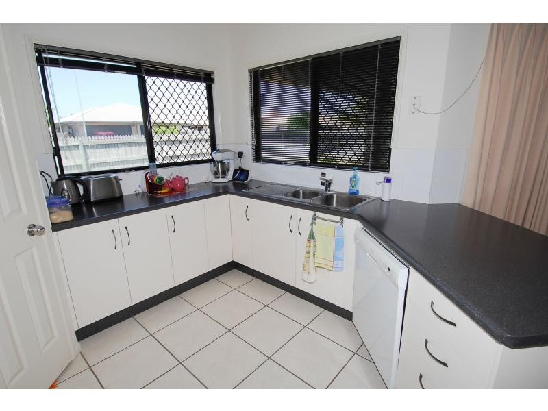 50 Elphinstone Drive, Kirwan QLD 4817