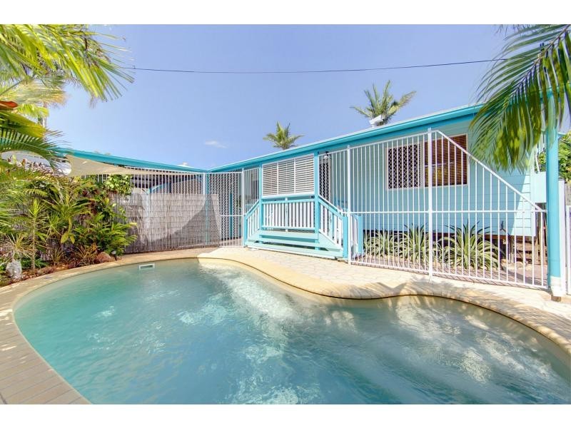 14 Campbell Street, Hermit Park QLD 4812