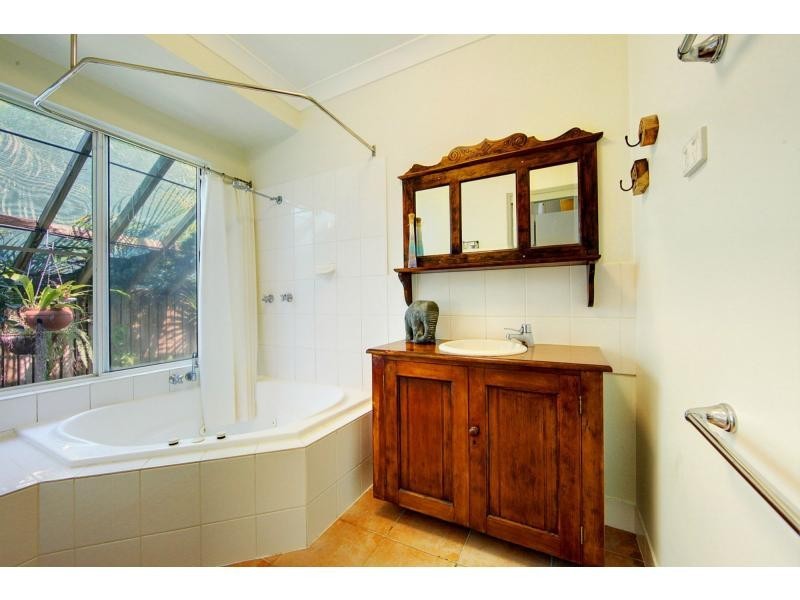 14 Campbell Street, Hermit Park QLD 4812