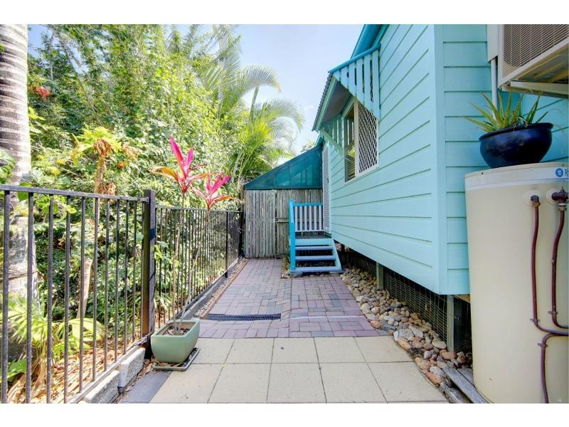 14 Campbell Street, Hermit Park QLD 4812