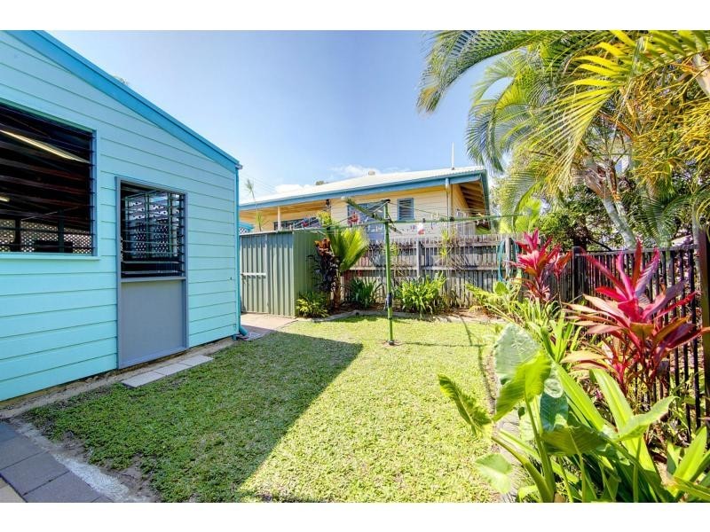 14 Campbell Street, Hermit Park QLD 4812