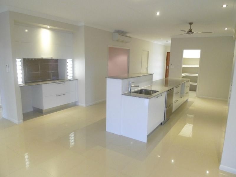 24 Eastlake Avenue, Idalia QLD 4811