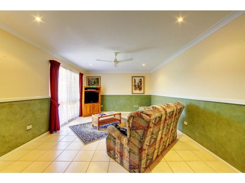 13 Squires Crescent, Kirwan QLD 4817