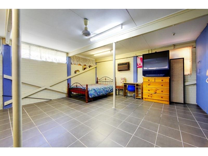 512 Bayswater Road, Mount Louisa QLD 4814