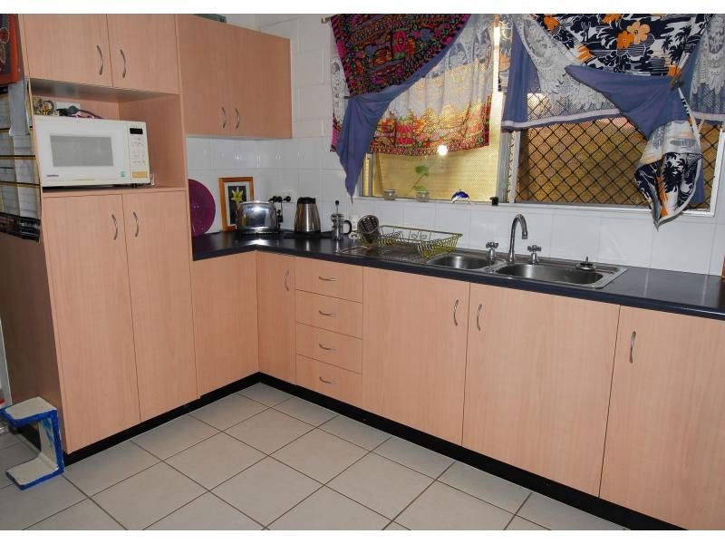 25 San Vito Crescent, Rasmussen QLD 4815