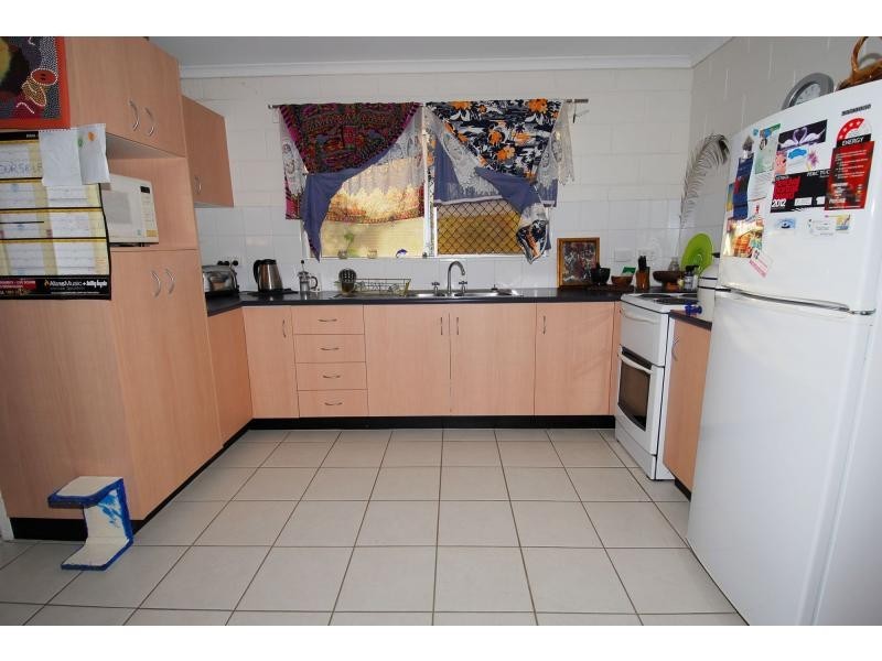 25 San Vito Crescent, Rasmussen QLD 4815