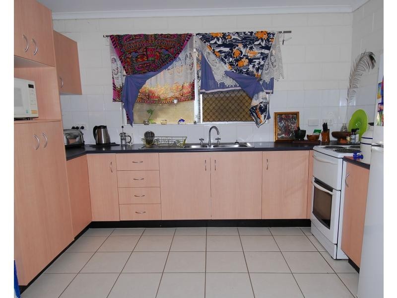 25 San Vito Crescent, Rasmussen QLD 4815