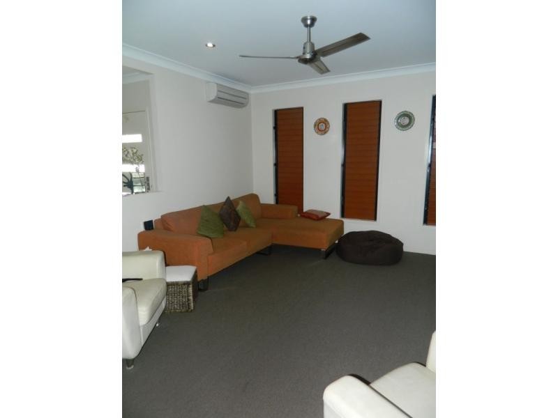 2 Scrubwren Circuit, Bohle Plains QLD 4817