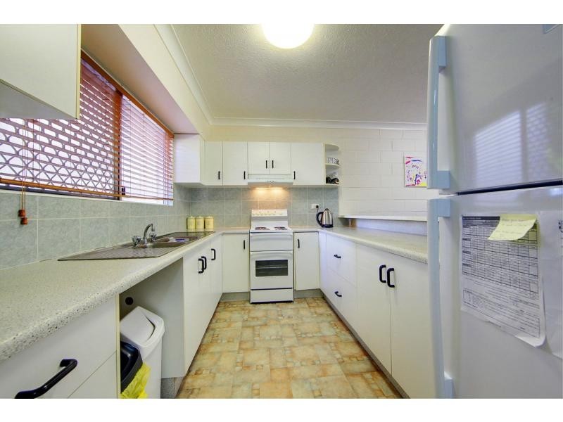 Unit 4/19 Second Avenue, Railway Estate QLD 4810