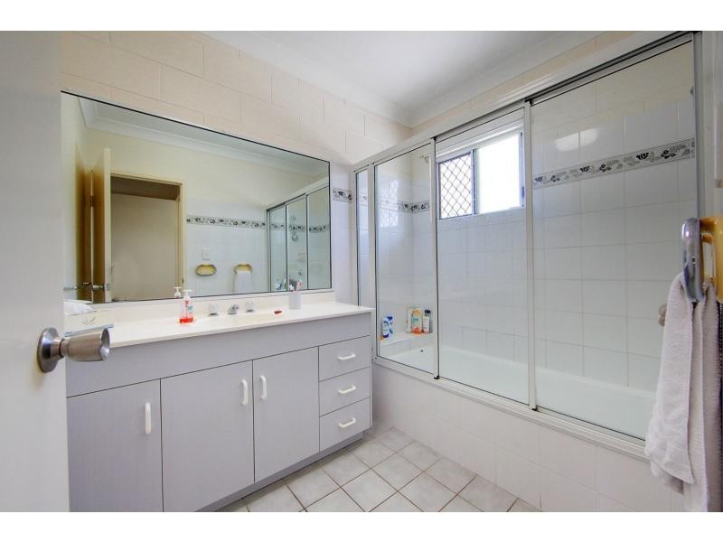 Unit 4/19 Second Avenue, Railway Estate QLD 4810