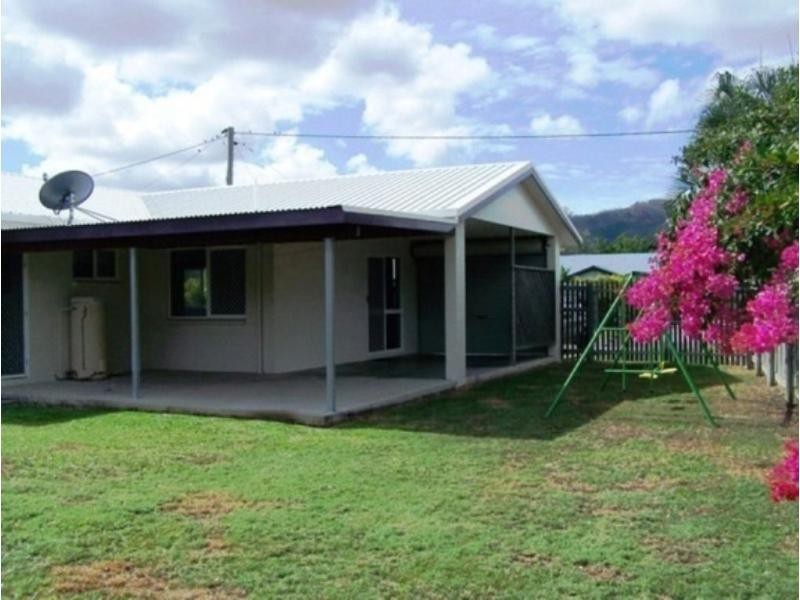 23 Amanda Avenue, Rasmussen QLD 4815