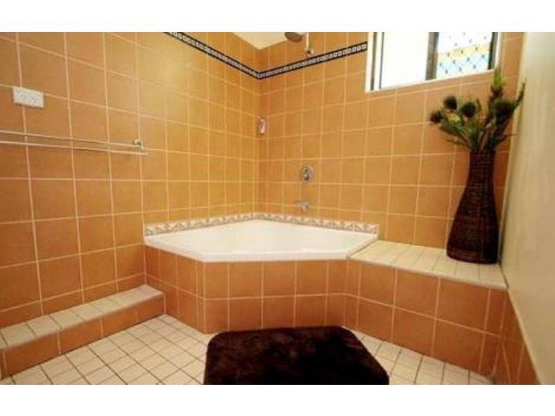 31 Frank Street, Kirwan QLD 4817