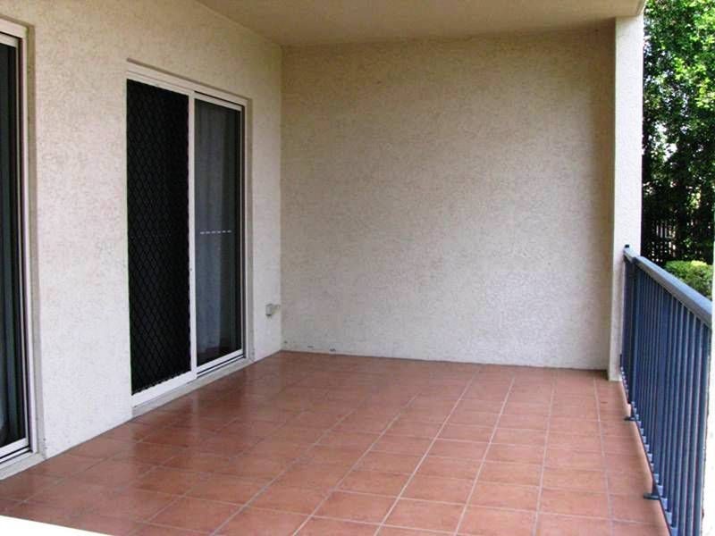 5/2 Macrossan Street, South Townsville QLD 4810