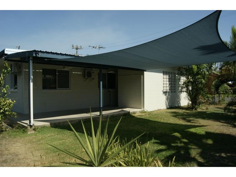 2/7 Shelley Street, Pallarenda, Townsville City QLD 4810