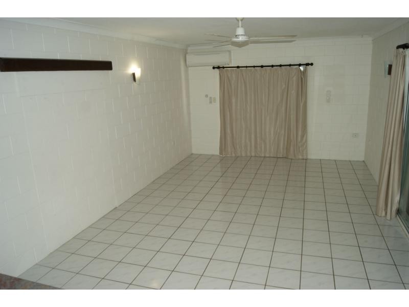 2/7 Shelley Street, Pallarenda, Townsville City QLD 4810