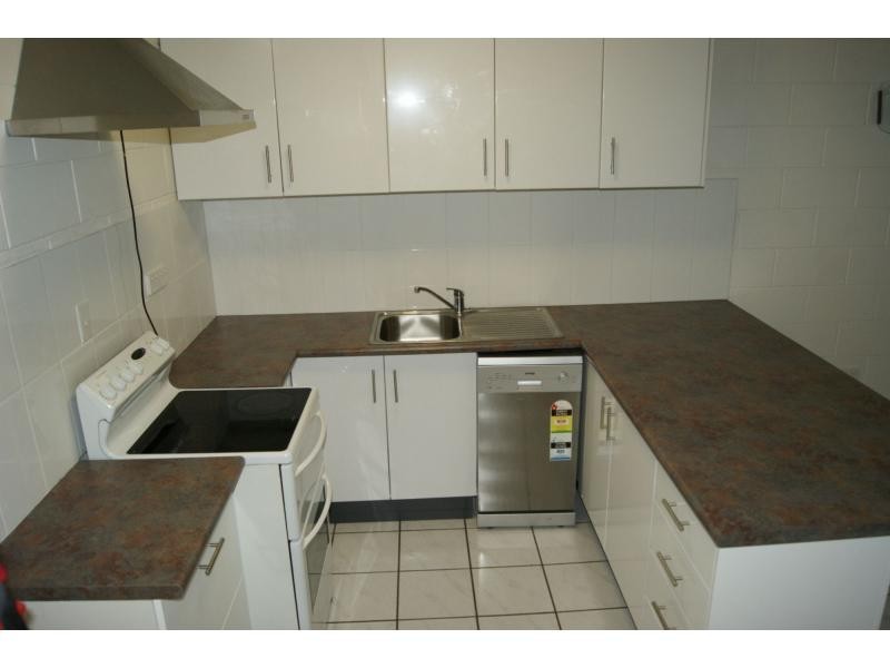 2/7 Shelley Street, Pallarenda, Townsville City QLD 4810