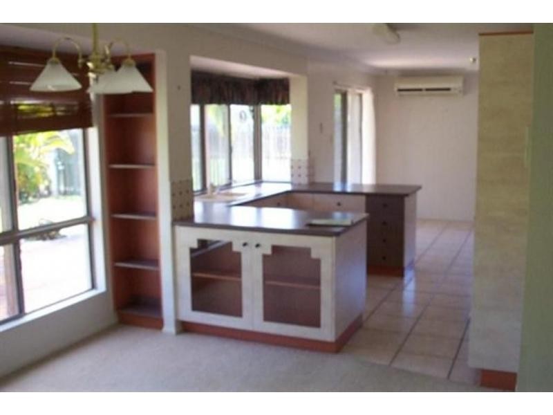 1 Santa Lucia Drive, Mount Louisa QLD 4814