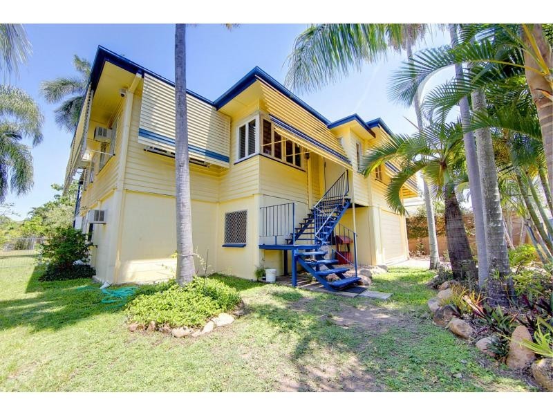 8 Diprose Street, Pimlico QLD 4812
