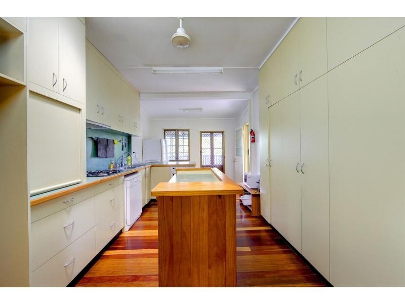 8 Diprose Street, Pimlico QLD 4812