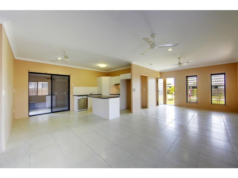 28 Makena Circuit, Burdell QLD 4818