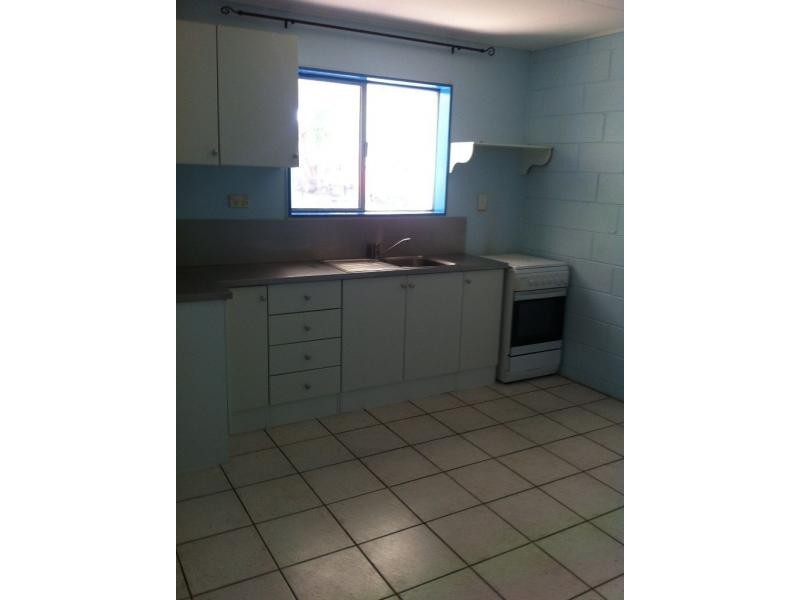 1/122 Abbott Street, Oonoonba QLD 4811