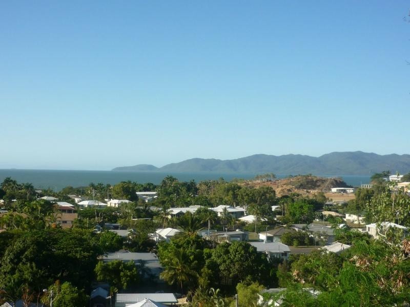 31 Gilbert Street, Castle Hill, Townsville City QLD 4810