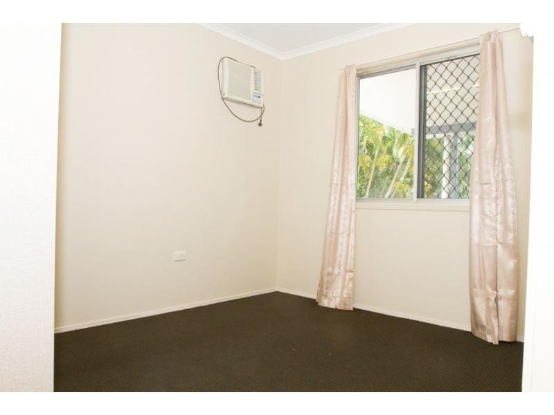 8 Legge Court, Mount Louisa QLD 4814