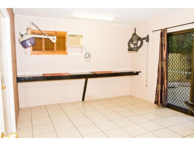 8 Legge Court, Mount Louisa QLD 4814