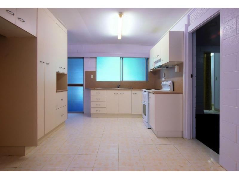 10 Marloo Street, Cranbrook QLD 4814