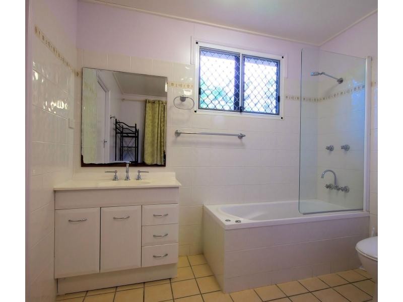 10 Marloo Street, Cranbrook QLD 4814