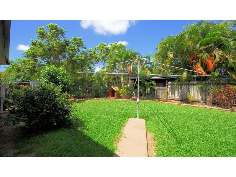 10 Marloo Street, Cranbrook QLD 4814