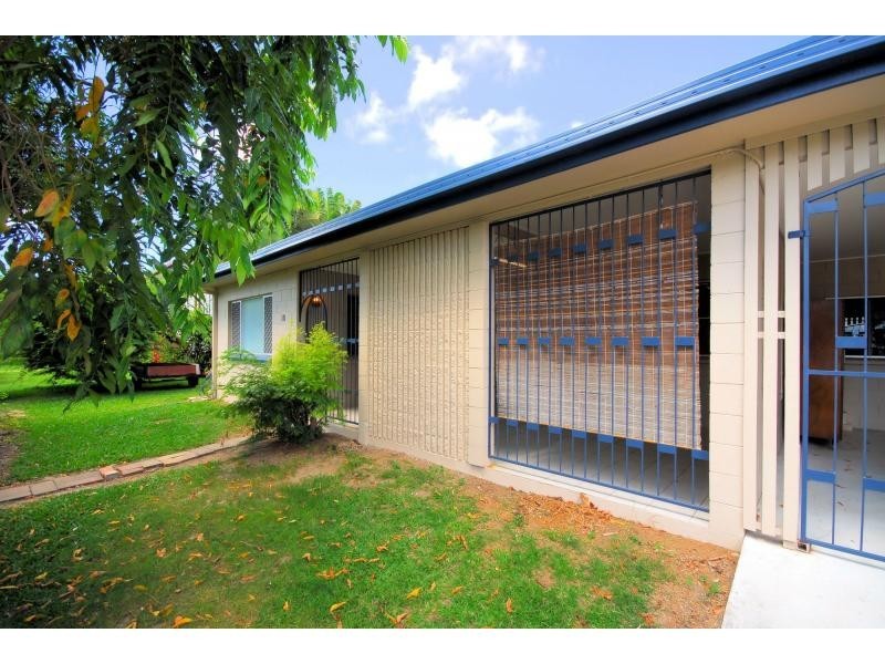 10 Marloo Street, Cranbrook QLD 4814