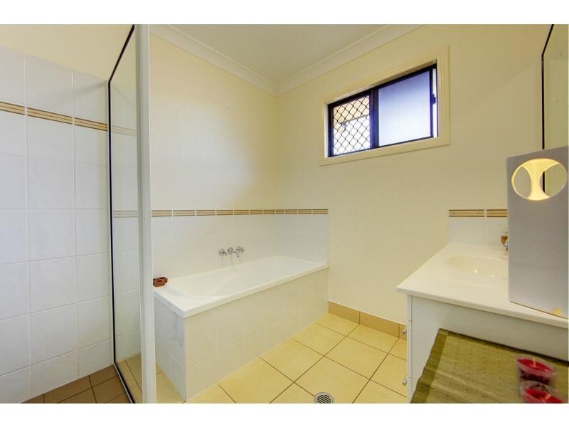 10 Newhaven Place, Idalia QLD 4811