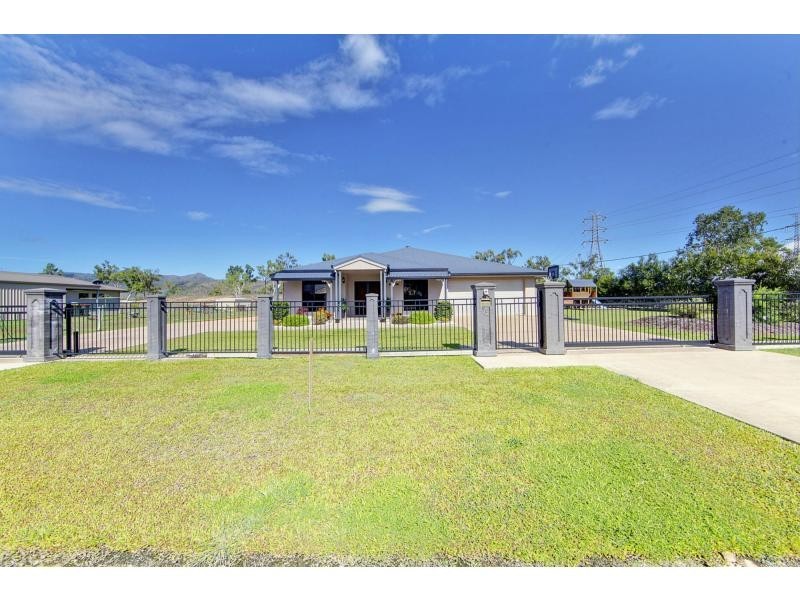 3 Quarterhorse Court, Kelso QLD 4815