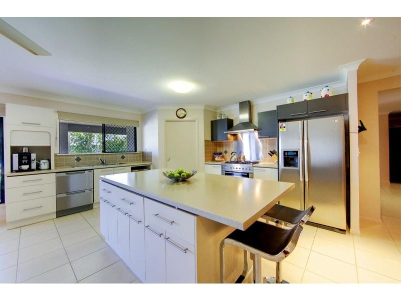 3 Quarterhorse Court, Kelso QLD 4815