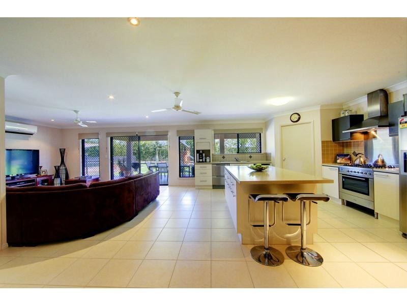 3 Quarterhorse Court, Kelso QLD 4815
