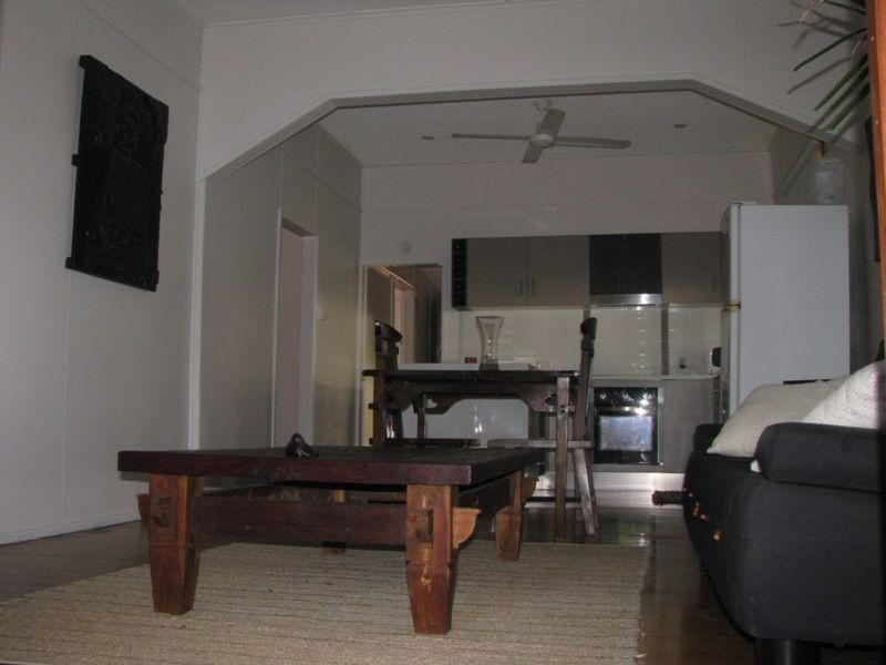 16 Allen Street, South Townsville QLD 4810