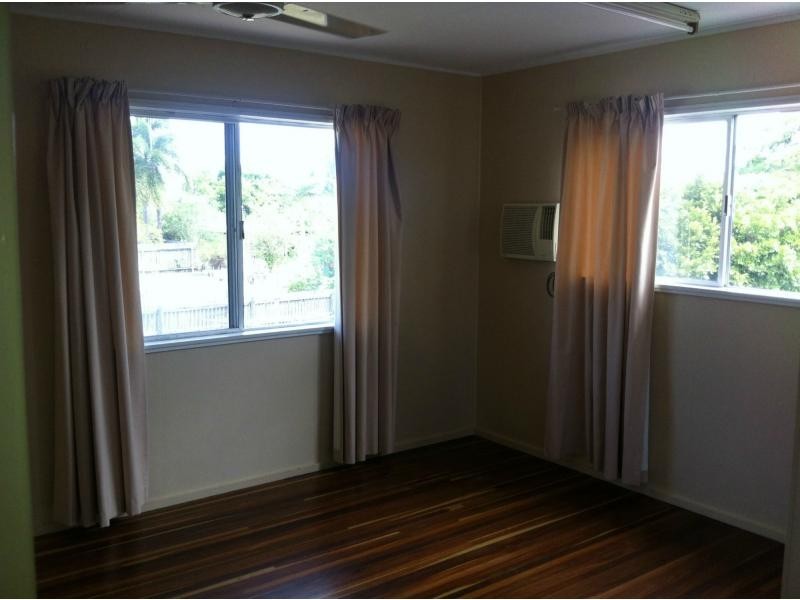 2/130 Fulham Road, Gulliver QLD 4812