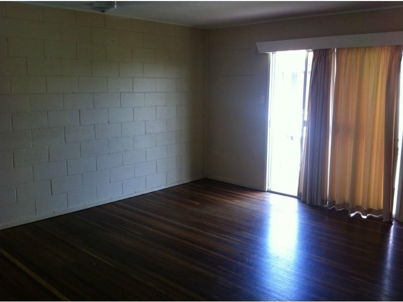 2/130 Fulham Road, Gulliver QLD 4812