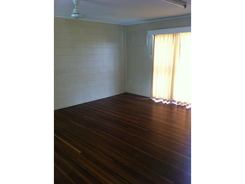 2/130 Fulham Road, Gulliver QLD 4812