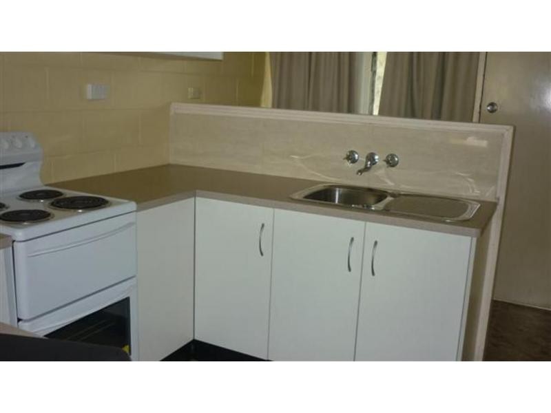 1/9 Bent Street, Mundingburra QLD 4812