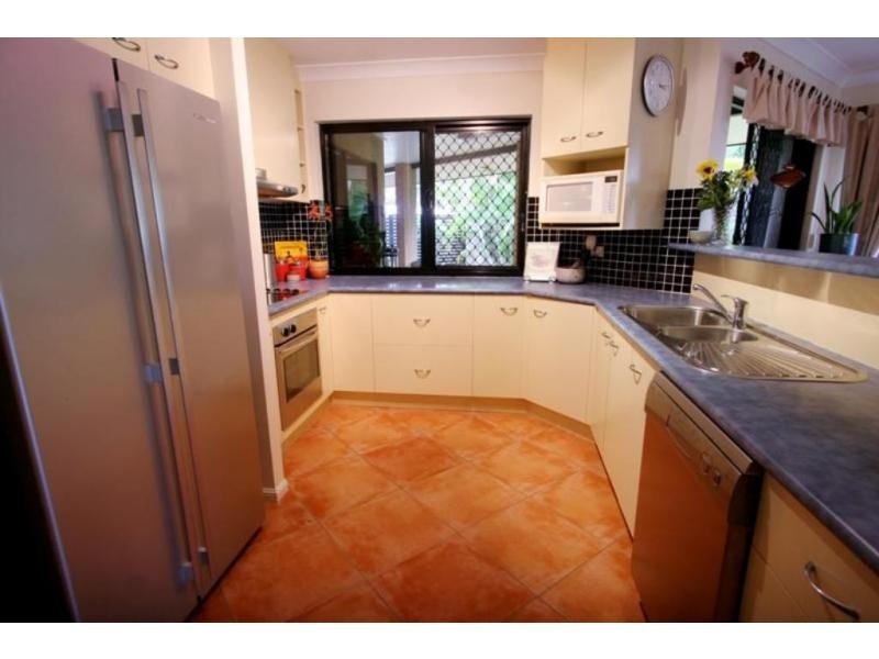 11 Hickory Court, Bushland Beach QLD 4818