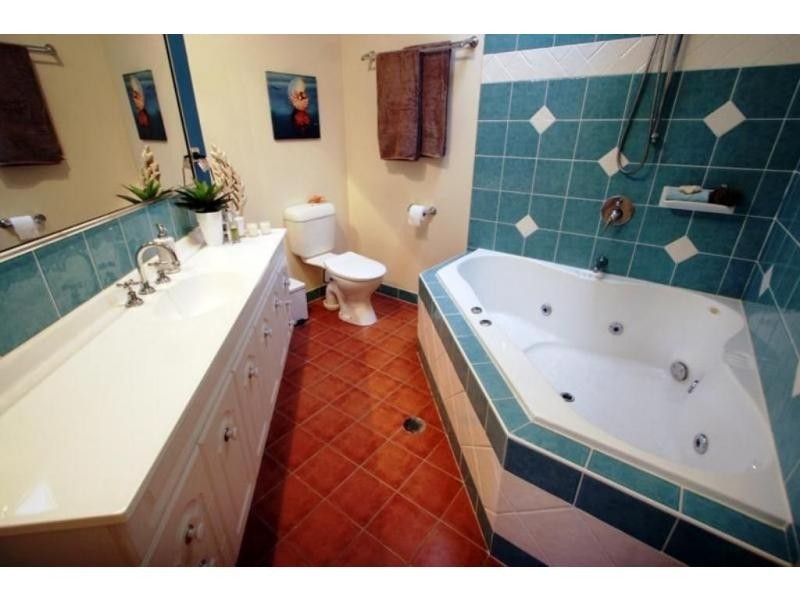 11 Hickory Court, Bushland Beach QLD 4818