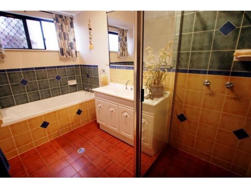 11 Hickory Court, Bushland Beach QLD 4818