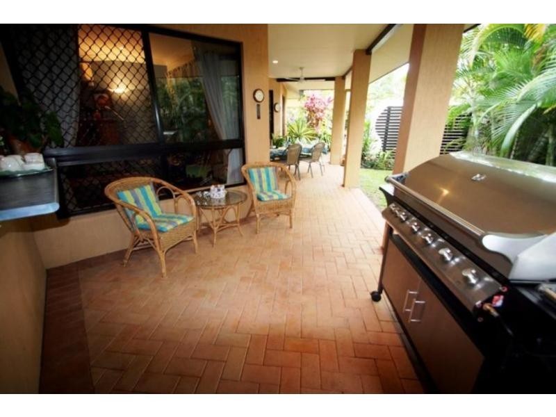 11 Hickory Court, Bushland Beach QLD 4818