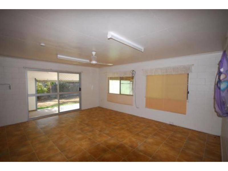 6 Trevina Court, Balgal Beach QLD 4816