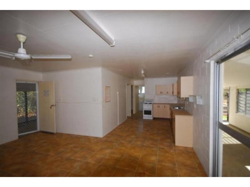 6 Trevina Court, Balgal Beach QLD 4816